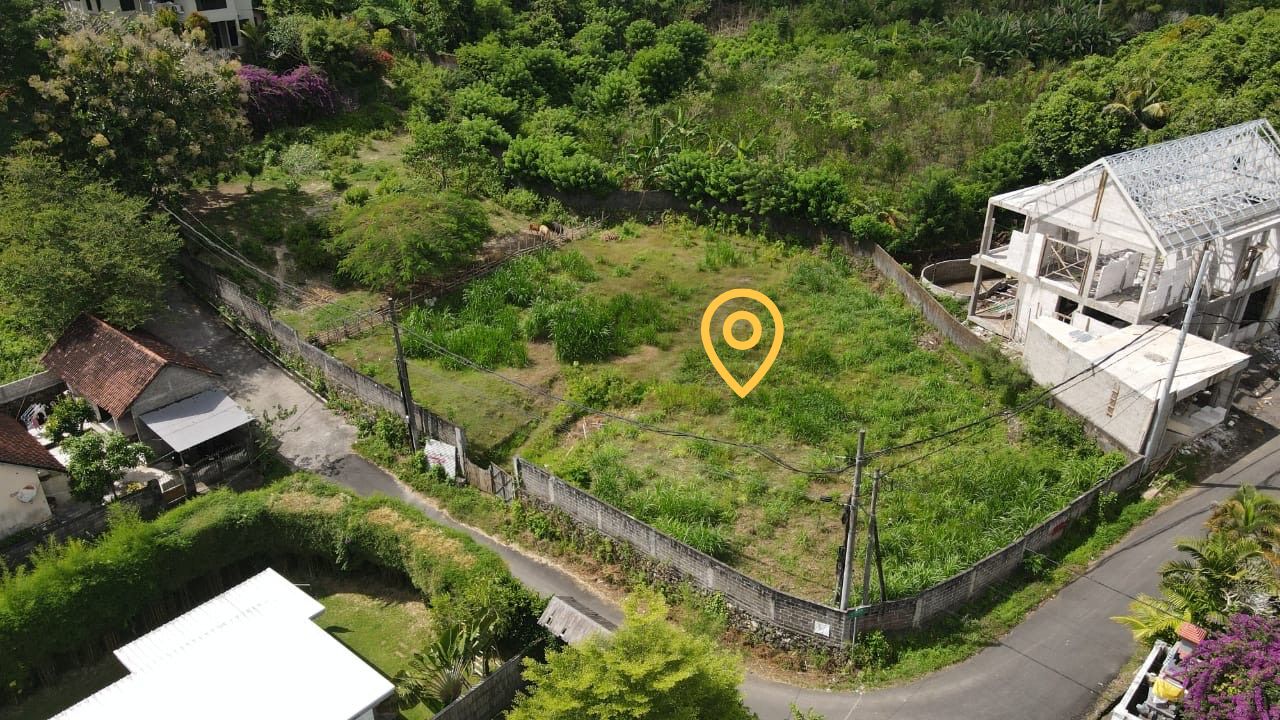 TANAH 12 ARE DEKAT LABUANSAIT - ULUWATU