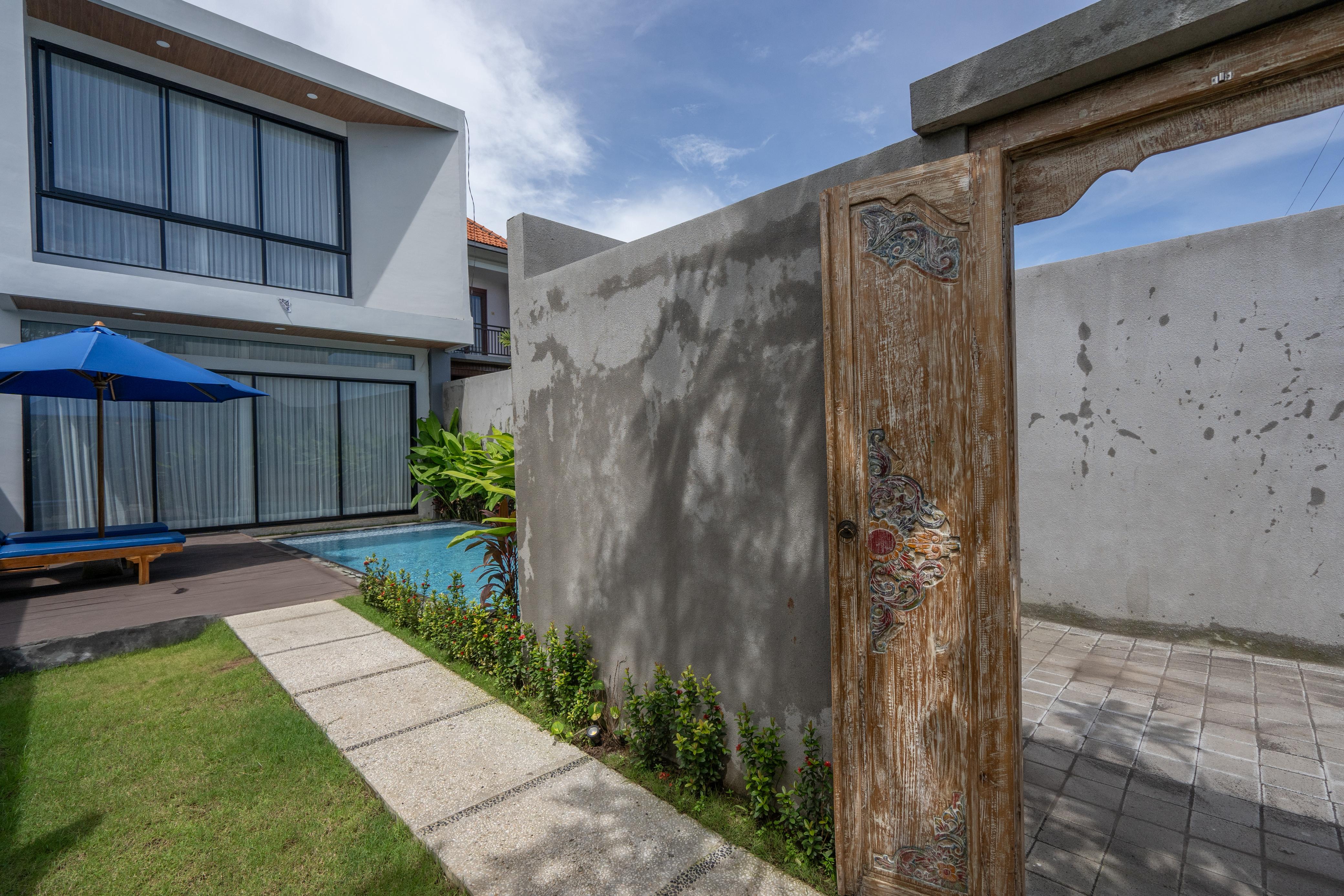 VILLA MODERN MINIMALIST DI BATUR SARI - SANUR