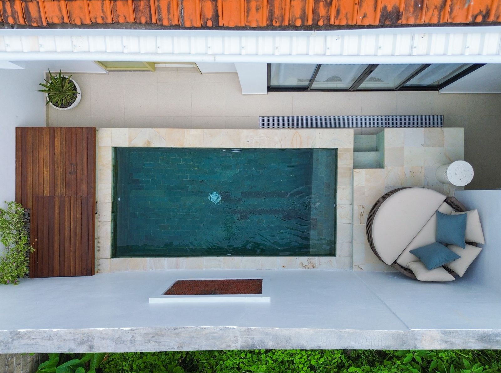 VILLA BARU BERKONSEP MODERN MINIMALIST DI JIMBARAN